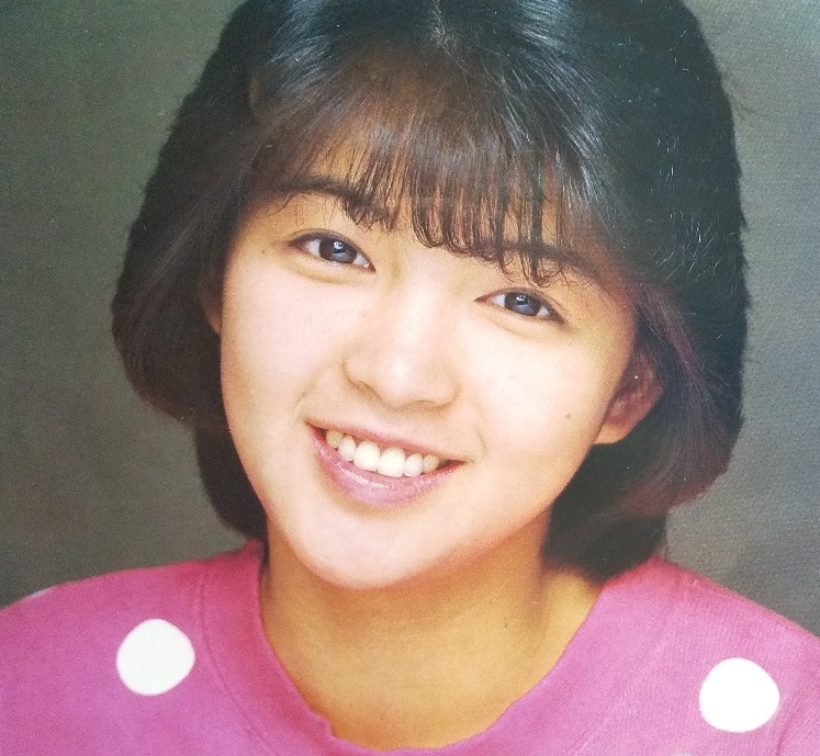 toka_sato's tweet photo. 4月21日
志村香ちゃんデビュー記念日
デビュー曲"曇り、のち晴れ"
彼女の声も、歌い方もマッチした、とっても可愛いぃ歌😍
あっしお気に入りの1曲
ええなぁ♪😆
亜美さん、ええなぁ♪😆
ジャケットは内側の写真もええなぁ♪🤩
#志村香
#尾崎亜美 #POINT2
#1985年デビュー
#80年代アイドル https://t.co/YI06QZAxV3
