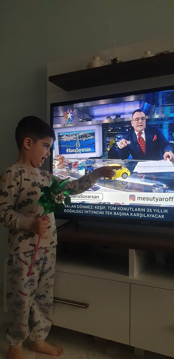 CemalErkar4's tweet photo. @mesutyar Gunaydin bizim ufaklık o arabayı hediye istiyor rica etsek mümkünmü? :) https://t.co/1ojR11zVvw
