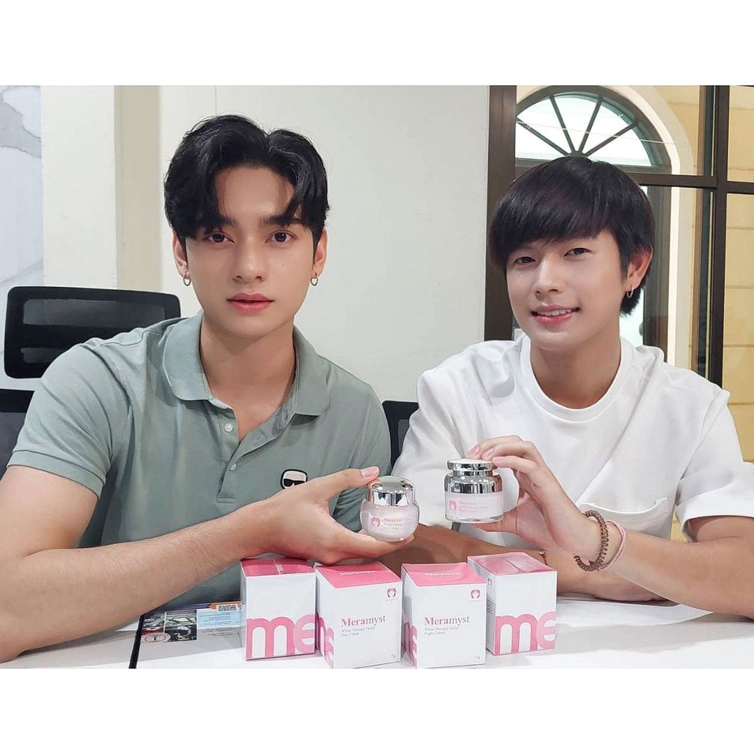 kaownah_fanclub's tweet photo. คิดถึง 💚 อยากวีดีโอคอลคุยกับทุกคนจังค้าบ
อยากมาคอลคุยกัน เข้าชมไลฟ์ และได้ของขวัญสุดพิเศษจากเรา
เพียงซื้อ Meramyst Boxset 1,599 บาท ก็มีสิทธิ์ลุ้น มาเจอ มาคุยกันได้เลย ❤
ติดตามได้ที่
Facebook : #Meramyst
#kaownah
#ก้าวหน้าเทอร์โบ
#kaownahturbo
#Meramystเนรมิตความฟิน https://t.co/H4UD7wql23