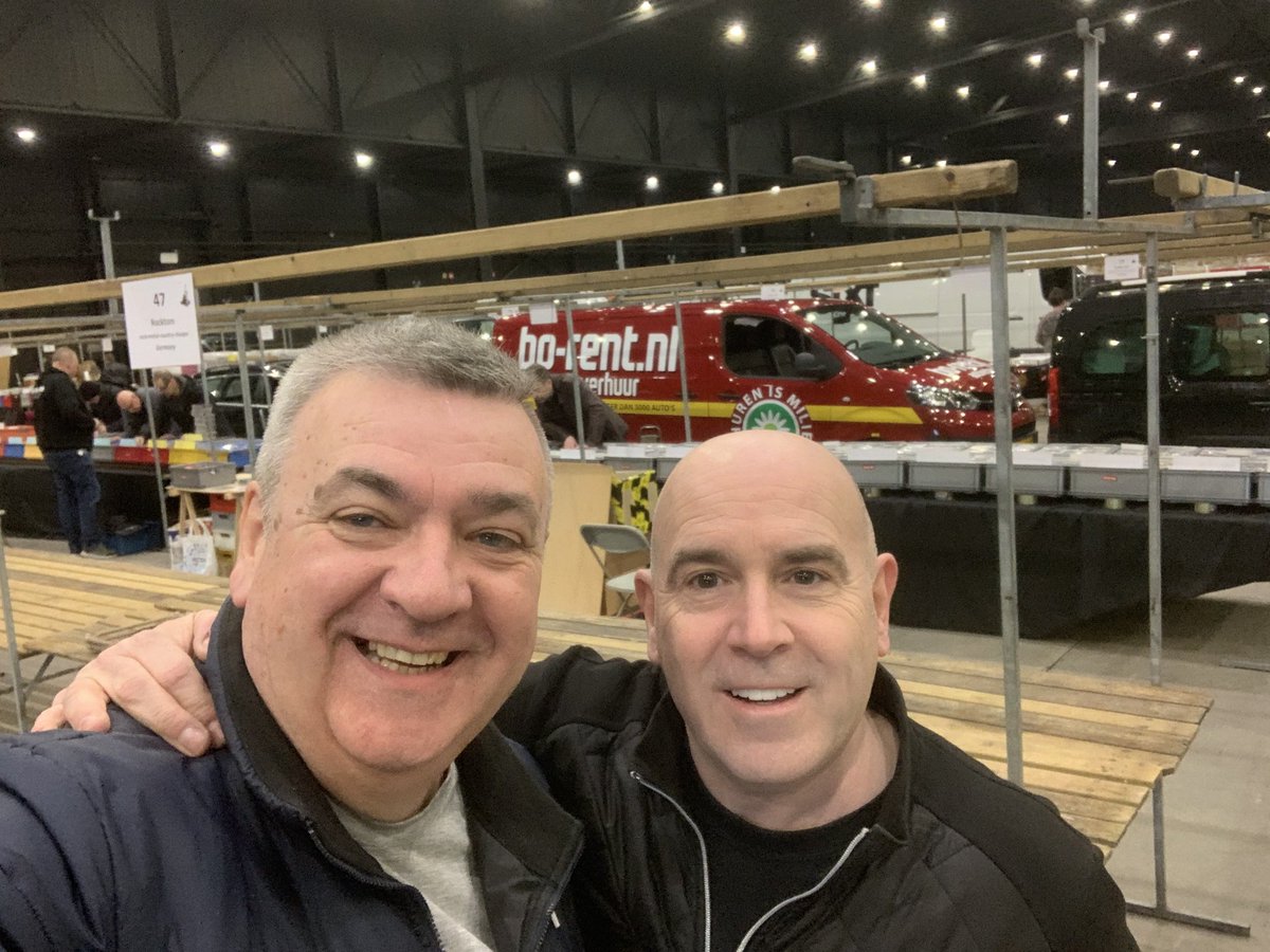 stevehep66's tweet photo. "Hello" from Den Bosch! The Biggest record fair in the world!! @TallbirdRecords @vinyltaprecords #RecordPlanet https://t.co/OIvwCuD2VH
