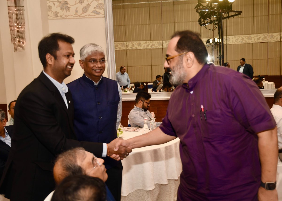 Ashish Singhal tweet media