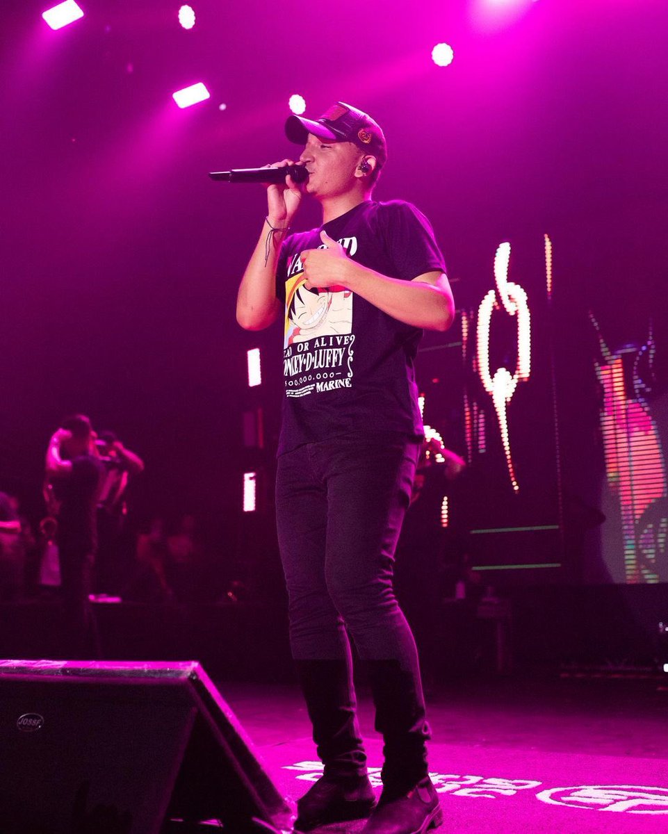 joaogomescant0r's tweet photo. A vibe do João Gomes é surreal, do início ao fim animando o público do @PizroBr em João Pessoa 🤩🎶
#PizroBR #PizroJoãoPessoa #DomusHall #Paraíba https://t.co/XDvAUNMTs8