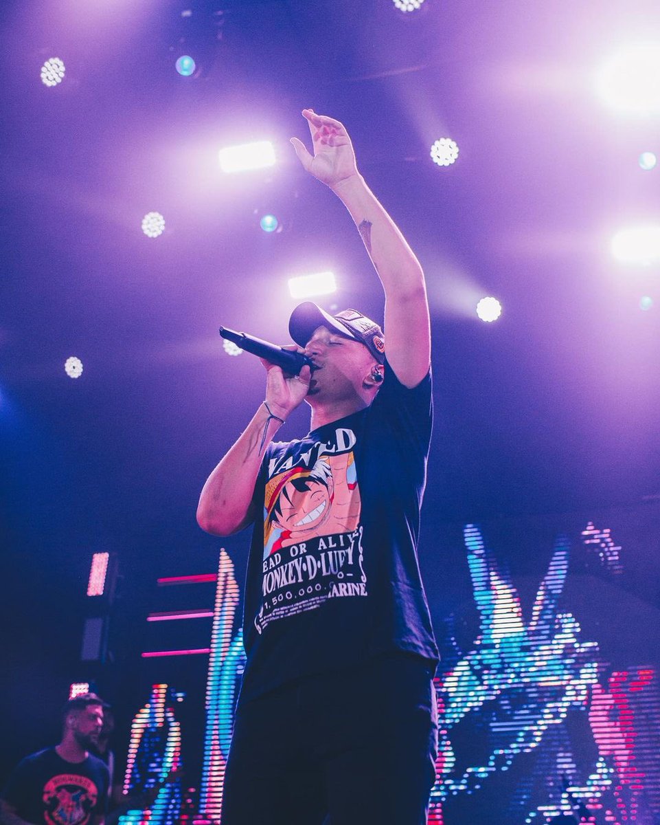 joaogomescant0r's tweet photo. A vibe do João Gomes é surreal, do início ao fim animando o público do @PizroBr em João Pessoa 🤩🎶
#PizroBR #PizroJoãoPessoa #DomusHall #Paraíba https://t.co/XDvAUNMTs8