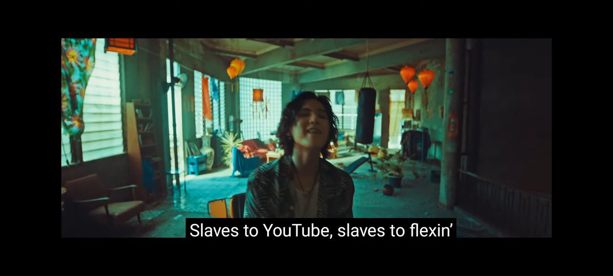 BalaEsha's tweet photo. "Slaves to capitalism, slaves to money slaves to hatred and prejudice slaves to YouTube, slaves to flexing selfishness and greed have gone off the rails"
                                                Aka AUGUST D
 HE CALLED OUT EVERYONE https://t.co/xXVT6YQ0uC