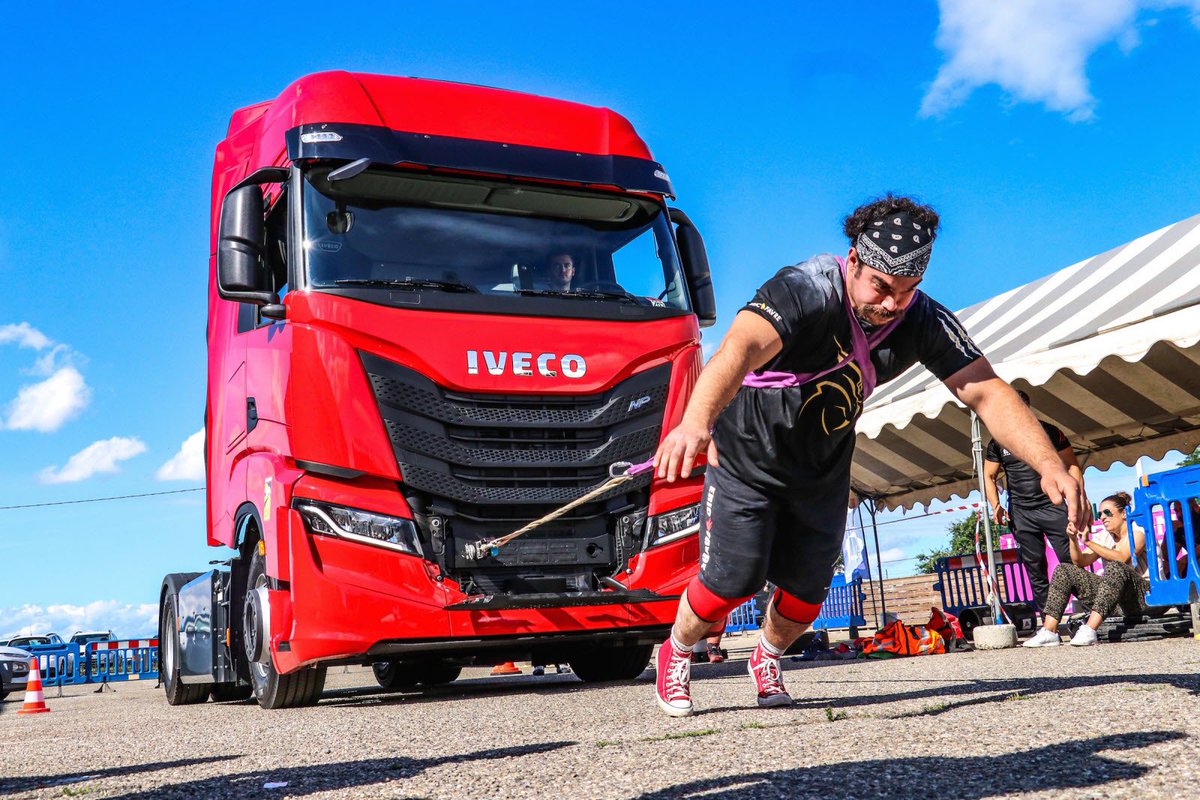 use case driven tweet media