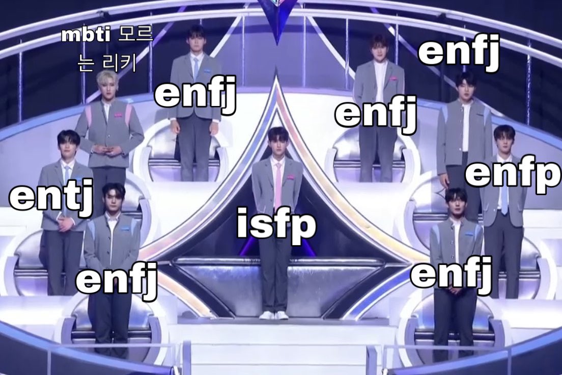 ช่วยจางฮ่าวด้วยค่ะ โดนแก๊ง e ล้อมไว้หมดแล้ว หอวุ่นวายแน่นอน 55555555555555555555555555555