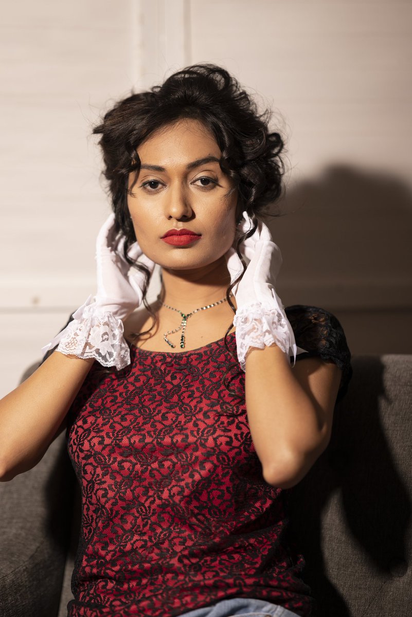 LaveenaSengar's tweet image. Meet ROSE DEWITT BUKATER.
Passionate, headstrong, and daring. Rose is coming into her own on the ship, showing the other passengers who she truly is: a fiercely independent and brave woman.
Can't wait to share what's coming up next! 🚢 #Titanic #rosedewittbukater #jackdawson