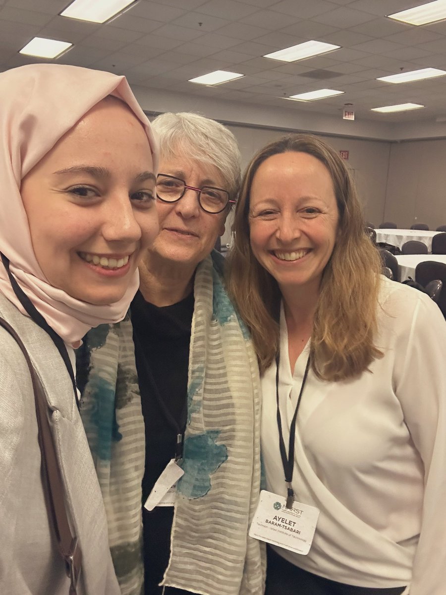 Elif023501171's tweet photo. It was a great experience to meet these wonderful people in person! Thank you very much giving this opportunity✨#NARST2023 https://t.co/X9suokR2xW