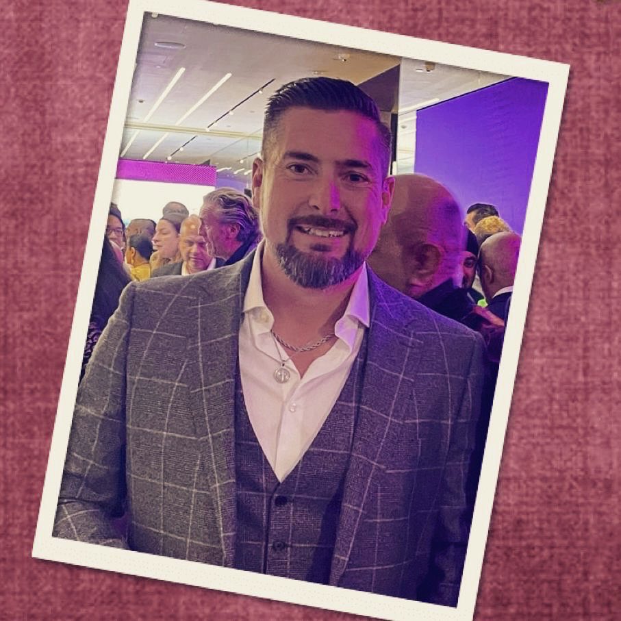 Ten Legs Gin tweet media