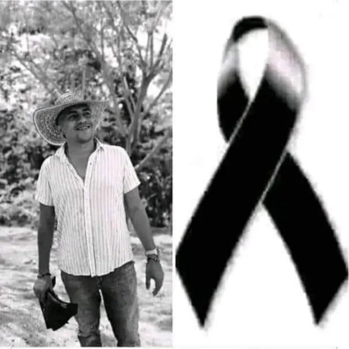 Tochadas_01's tweet photo. Este soy yo, no me morí ni nada, solo que conocí a una mentirosa por Facebook, quedamos en vernos en el parque, cuando llegue era mi mujer esperándome con un palo. ☹ https://t.co/FweEqmpOup