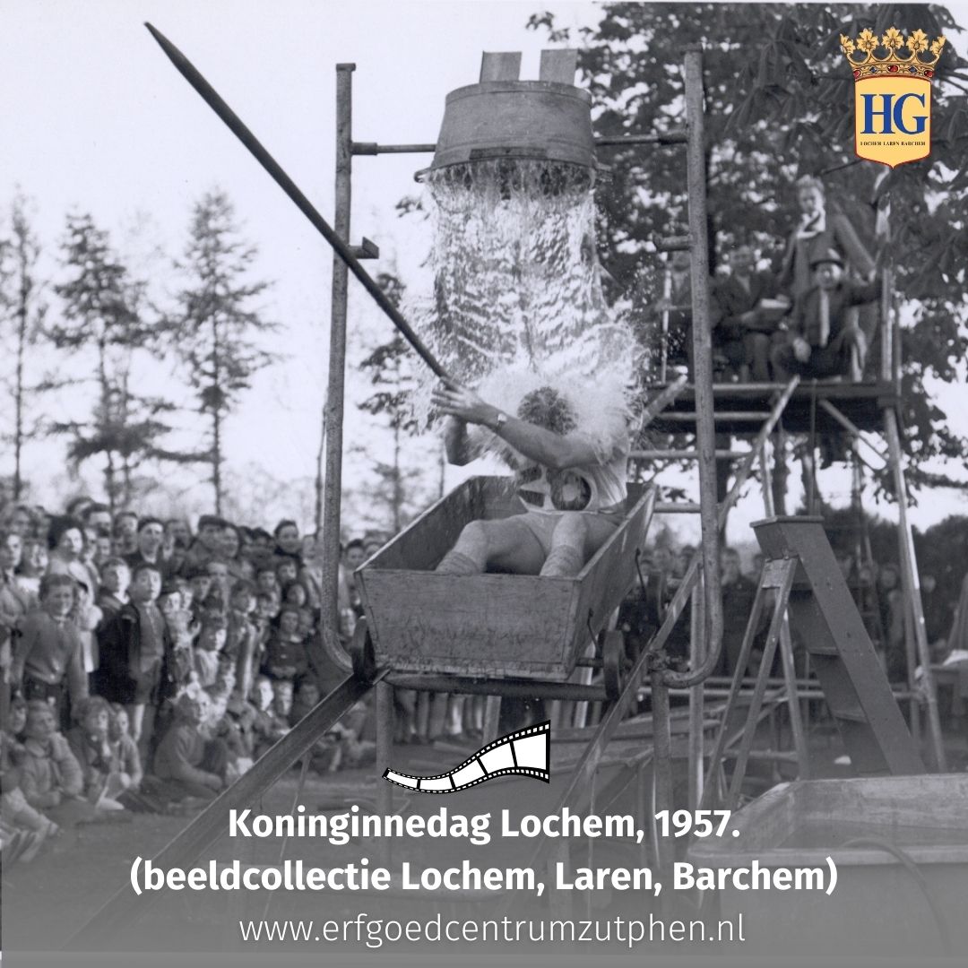 📷 Wat ga jij doen met Koningsdag donderdag? In 1957 vierden we Koninginnedag in Lochem zoals op deze foto: een van de spelletjes waaraan je kon meedoen was het kuipjesteken. (beeldcollectie Lochem Laren Barchem)

#erfgoed #lochem