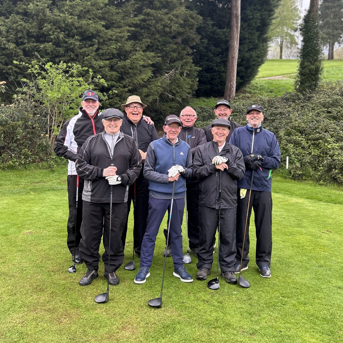 StRichardsHosp's tweet photo. The rain doesn’t stop us! ⛳️

A smiley welcome to our Spring Golf Day  at The Worcestershire Golf Club, Malvern today 🏌️‍♂️

Kindly sponsored by @whiting_ltd and @HandelsbankenUK 💙 https://t.co/wwuWng7cdM