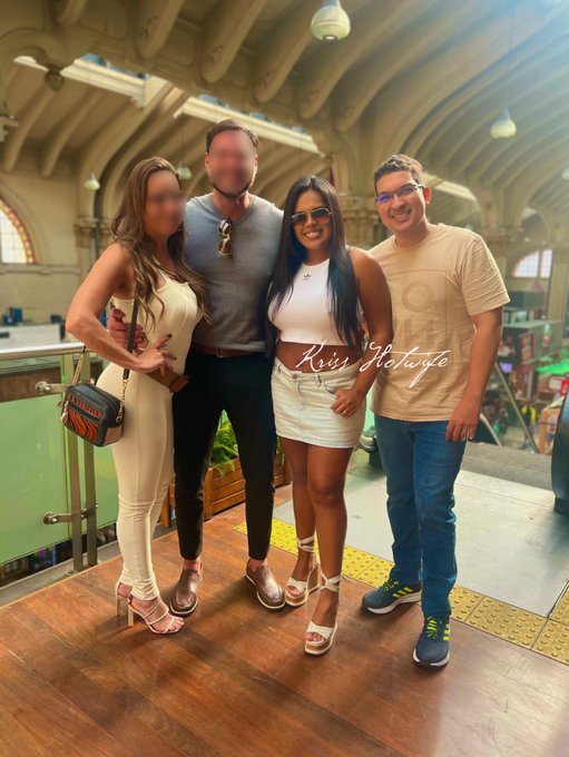 Ontem foi dia do encontro  de milh&otilde;es com @thayksada @BrazilianHotwif , faltou s&oacute; a Ana , mt emo&ccedil;&atilde;o de<a class="tags" href="/tag/thayksada">@thayksada</a><a href="/tag/brasil"class="tags"><span>#brasil</span></a>