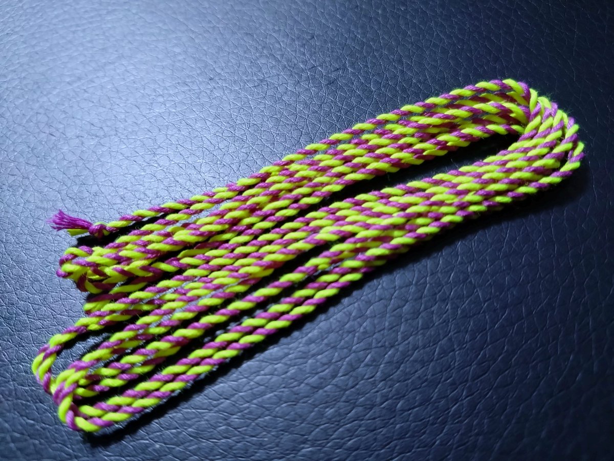 YYotturn's tweet image. 試作品その2
ネオンイエロー✕パープル
#FlowString