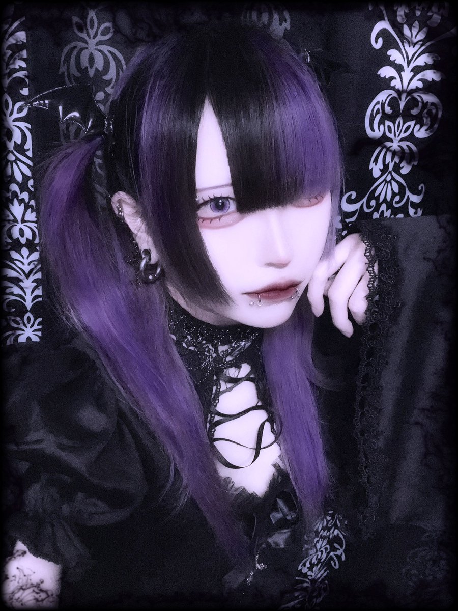 _De4D1's tweet photo. はじめまして、人間様…❤︎ https://t.co/DhKN2s8zIU