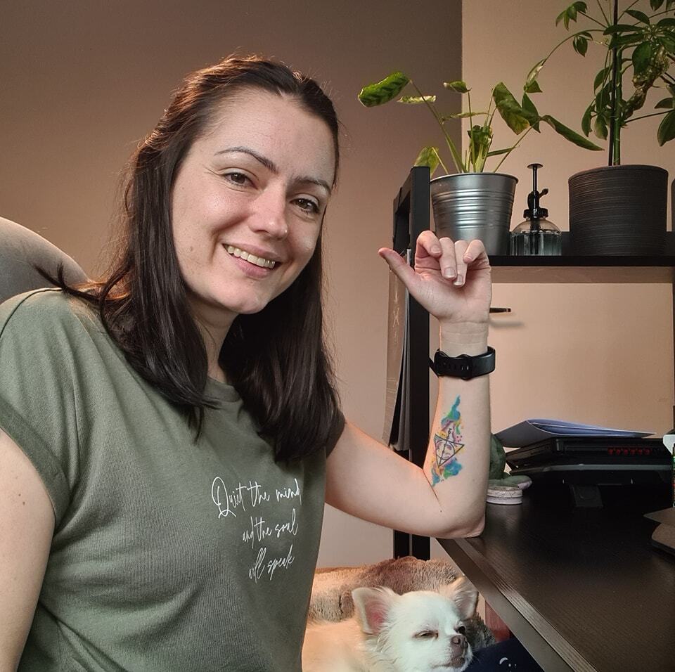 Sahara88uk's tweet photo. I'm pleased to report that I'm FINALLY feeling better and we're back in business!
Kicked off my Friday with a new project meeting 🙌
#PatientAdvocate #AdvocatingHealth #IBDSuperHeroes #Crohns #Colitis #IBD #CrohnsDisease #UlcerativeColitis #Inflamm… https://t.co/UZeewQbR1b https://t.co/lbBuXA9Lbh