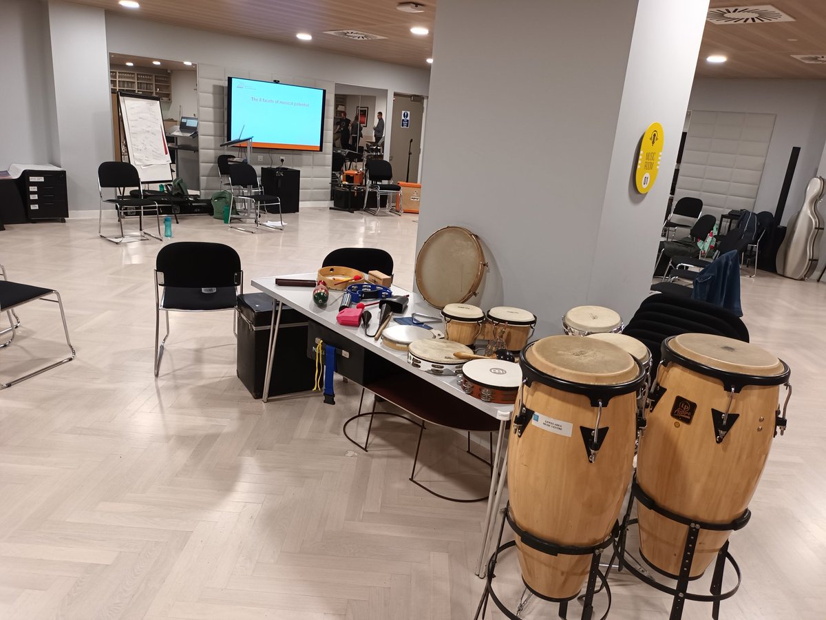 HelenMe70587682's tweet image. Enjoying a lively and interesting ITP session with @createmusicUK talking about musical talent and potential @AwardsAYM