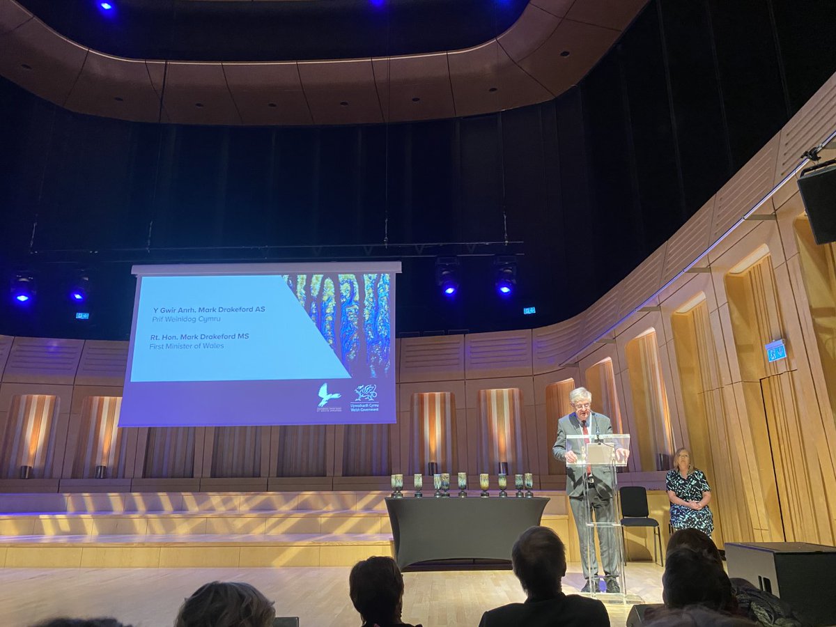 🎉 What an honour for Angel Shark Project: Wales to have been shortlisted as one of the finalists in the 'Environment Champion' category of the <a href="/StDavidAwards/">St David Awards</a> - the national awards of Wales. 
We would like to congratulate Andy Rowland on winning 👏
<a href="/angelshark2014/">Angel Shark Project</a> #stdavidawards