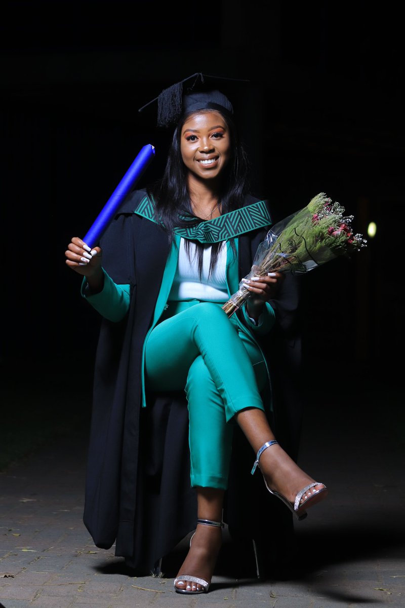 XaakBayi's tweet photo. Chemical Engineer 👩🏽‍🎓❤️🥺🔥 https://t.co/KdoILzfkky