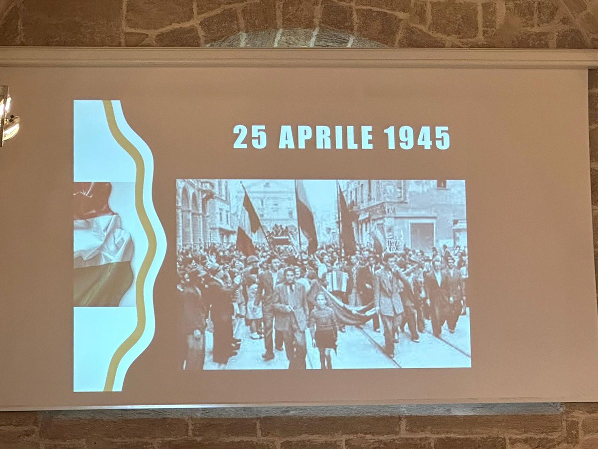 LisideTaranto's tweet photo. Gli studenti della 5BS  all’evento  @Anpinazionale presso il dipartimento Jonico  dell'Università di #Bari  nella città vecchia di #Taranto per il  #25aprile #Liberazione  @RegionePuglia @ComuneTaranto @g_sangiuliano @G_Valditara @MiC_Italia @MIsocialTW https://t.co/aKOKigDZhj