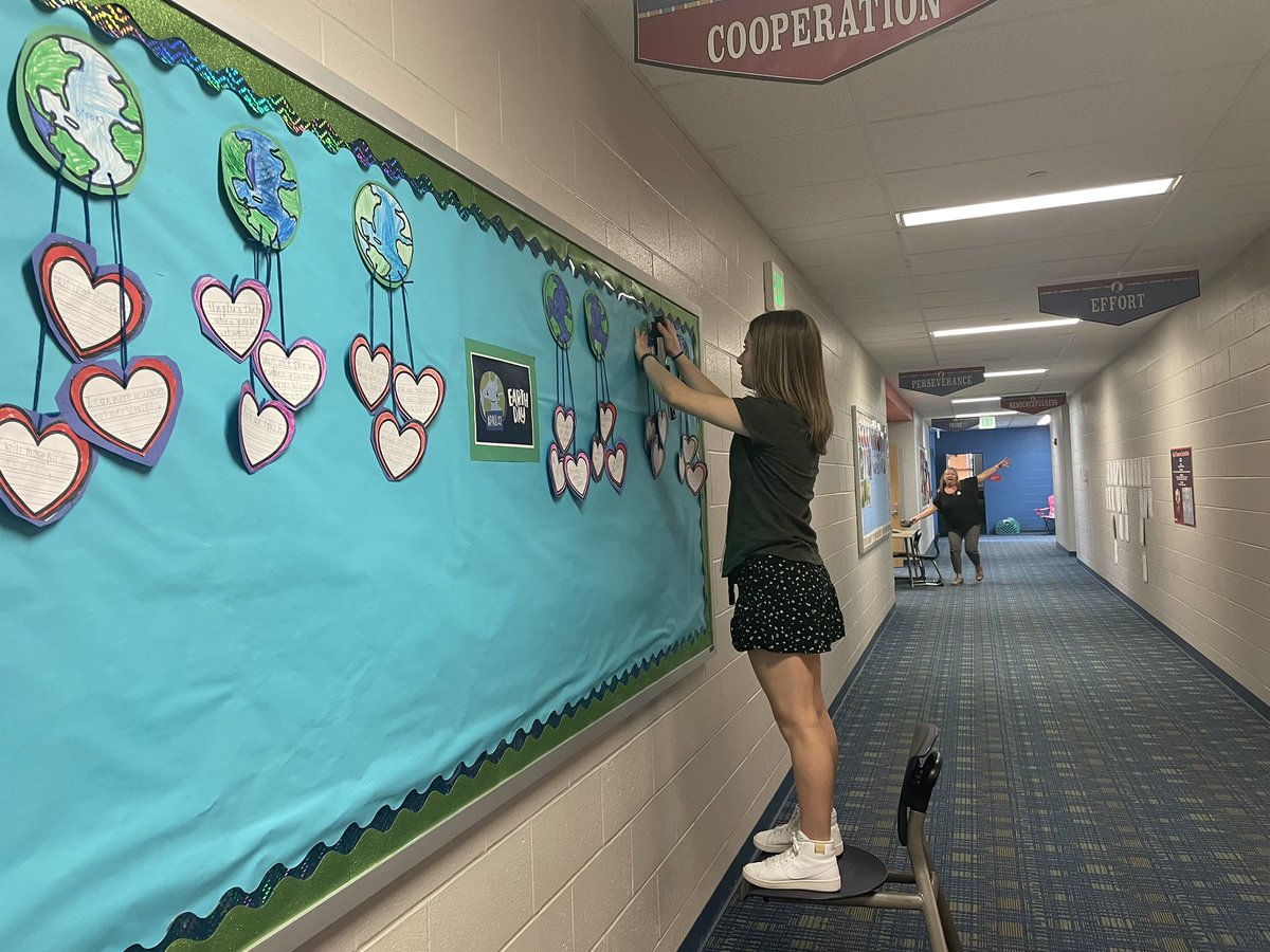 WESTEACH2's tweet photo. Great last day with our #IHSAA mentor Erica!!  She helped by putting up our Earth day wishes, brought me lunch, and celebrated bubble day with us!! @mccutcheonmavs @MavsDance https://t.co/pq4kMOwHzP