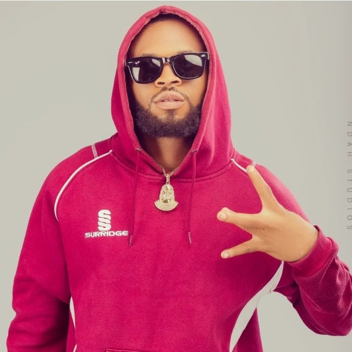 Standard893fm's tweet photo. 📻#FridayEve W/🎙️#DeejayAlonso  &amp; #afronation 
Nowplayin🎧- Money Bag by @Lexzy_100 

#hitsonhits🔥#musicalday /w #happyday 💯  #ShazamMovie                                    #GooglePlay #StaySafeNigeria #Nobadvibe 🎵🎵🎵🎵🎵🎵🎵🎵 📻📻 #morningvibes https://t.co/XowJ9HBwm9