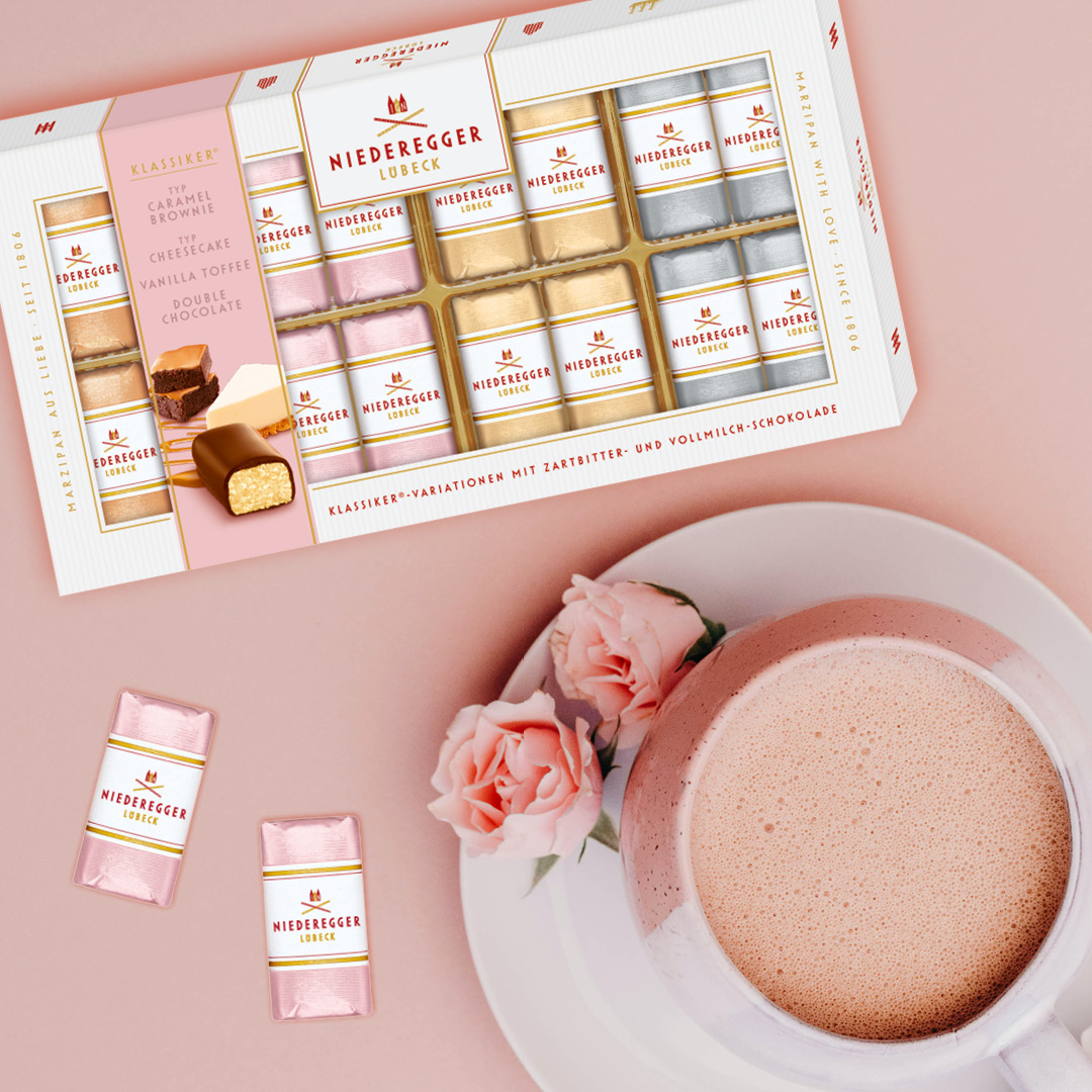 Niederegger_UK's tweet photo. Time for marzipan hot chocolate and our delish dessert mini loaves!
Treat yourself to caramel brownie, cheesecake, vanilla toffee and double chocolate, all wrapped in pretty pastels🍰
#niederegger #marzipan #dessertselection #dessert #caramelbrownie #chocolate #friyay #foodie https://t.co/gJF6kfG7qb