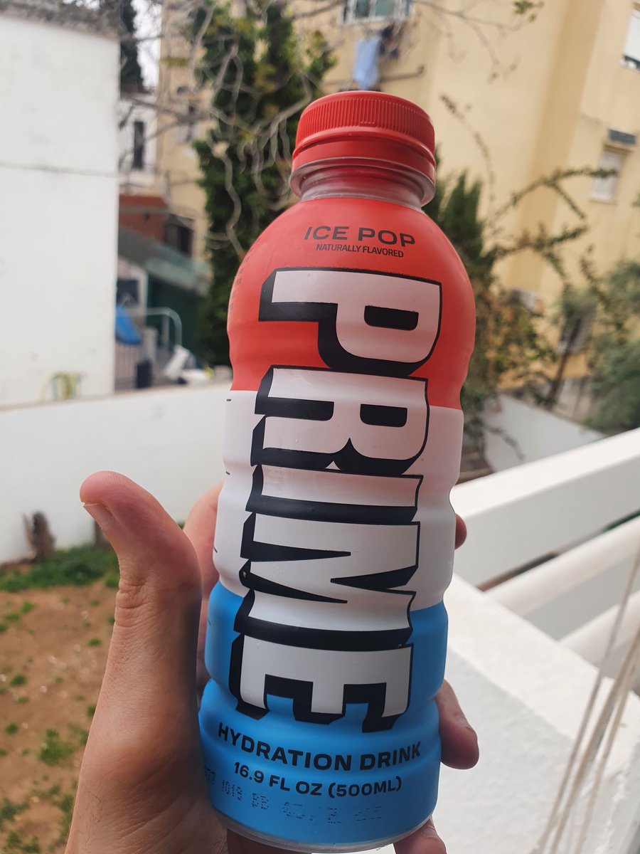 chaouchsofien's tweet photo. Aaid mubarak ❤ @PrimeHydrate @KSI @LoganPaul https://t.co/3VkpbZMpMs