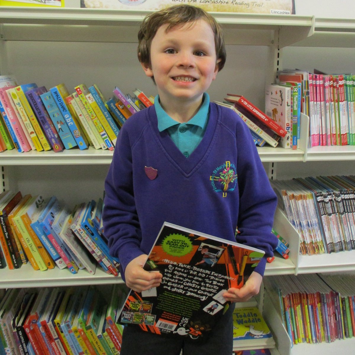 LancsLibraries's tweet image. Congratulations to Peter for achieving #LancsReadingTrail Gold by reading 50 books! 
Peter chose Draw With Rob at Halloween by Rob Biddulph as his prize
Well done from all the staff at #EcclestonLibrary 
Start your trail here
lancashire.gov.uk/libraries-and-…
@RobBiddulph