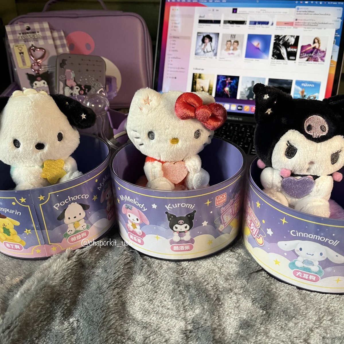 chaporkit_usa's tweet photo. ✨ พร้อมส่ง ✨

sᴀɴʀɪᴏ ᴄʜᴀʀᴀᴄᴛᴇʀ ᴅᴏʟʟ ( ʙʟɪɴᴅ ʙᴏx ᴠᴇʀ. )

♡ สุ่มละ 370 ฿/กล่อง ♡

🫧 น้องมี 6 แบบ
🫧 สามารถห้อยพกจ ทั้งบนกับล่าง
🫧 ยก box ได้ทุกแบบ (ยกbox 2,180 ฿)

🪄มีของแถมทุกออเดอร์ — ☆ 

💌 40 ฿ 

สนใจ dm ka 🖖🏻💒

#ตลาดนัดsanrio #ตลาดนัดซานริโอ้ #ตลาดนัดnct https://t.co/gDtHLcfcZK