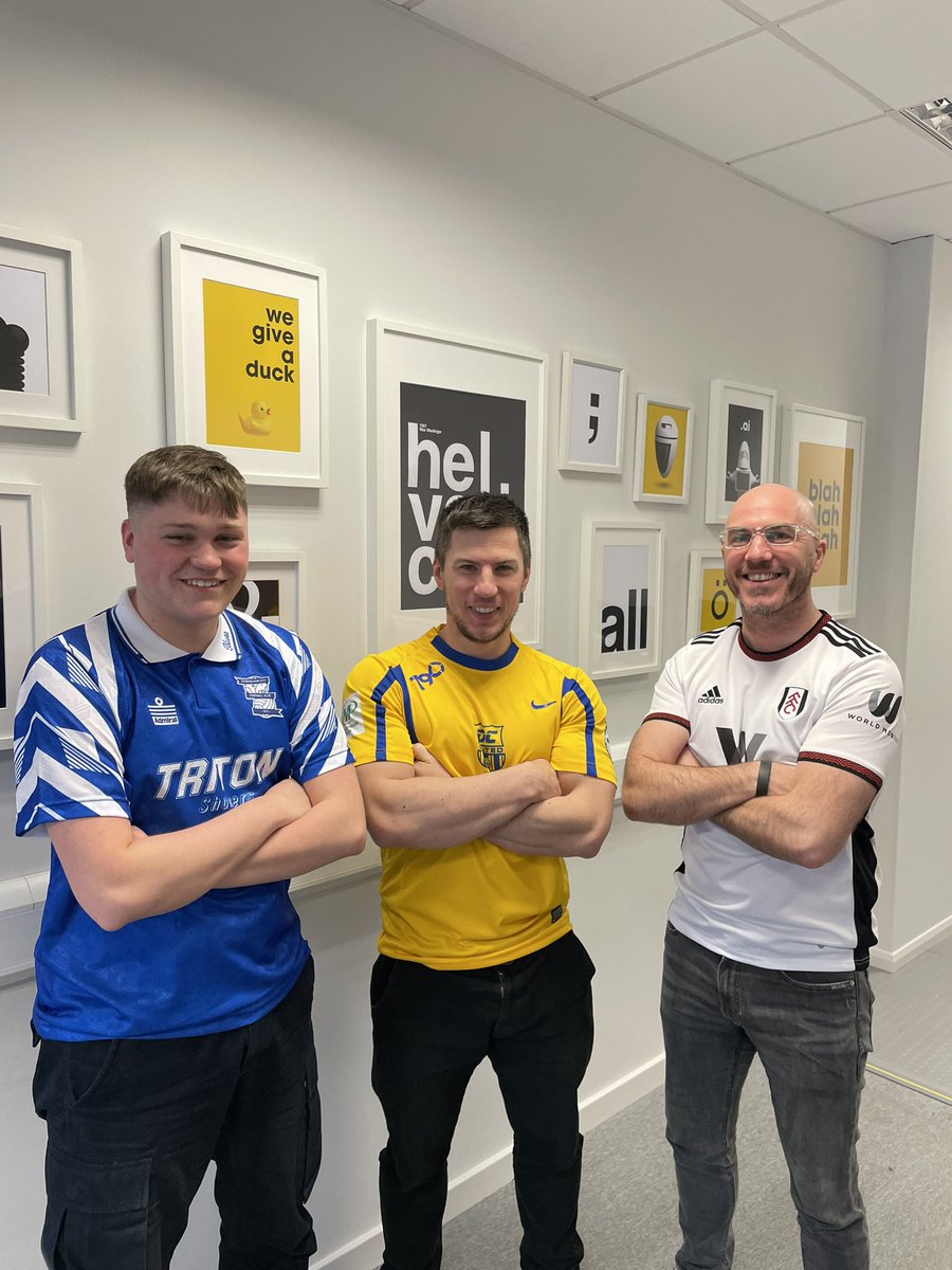 Squad photo for #FootballShirtFriday, supporting the <a href="/BobbyMooreFund/">Bobby Moore Fund</a> for <a href="/CR_UK/">Cancer Research UK</a>