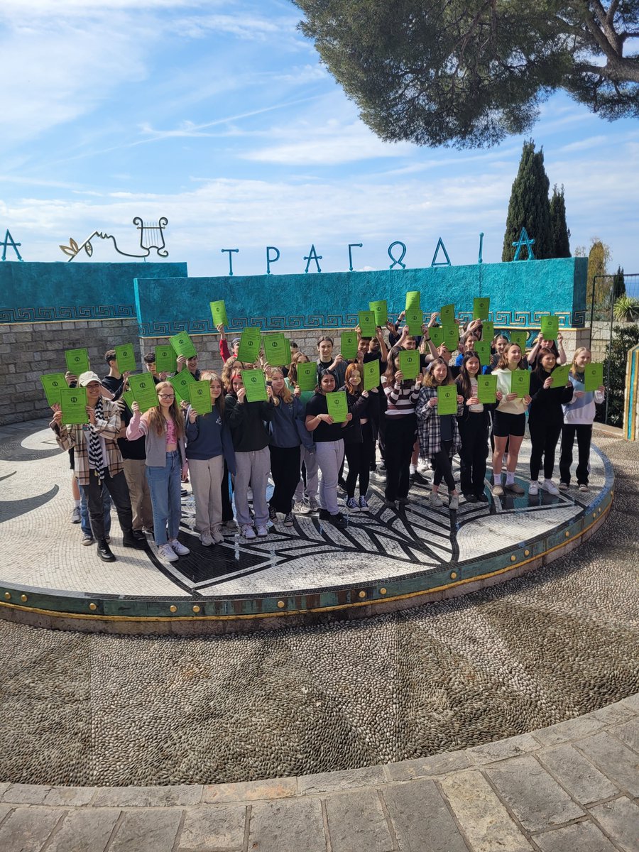 CatherineNLove's tweet photo. @DownendschNews At Nice Airport after morning French and European language certificates. 100% pass rate from A1 to A2. We are super proud of our students. They have been commended on their engagement throughout and are a credit to the school. Well done all 👏👍😎 https://t.co/Wx5k0OmjlO