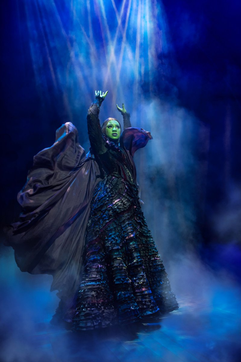 WhatsOnStage's tweet photo. It's good to see new @WickedUK production photographs, isn't it?! https://t.co/d0fXcosfXT https://t.co/pFXBe59bDo
