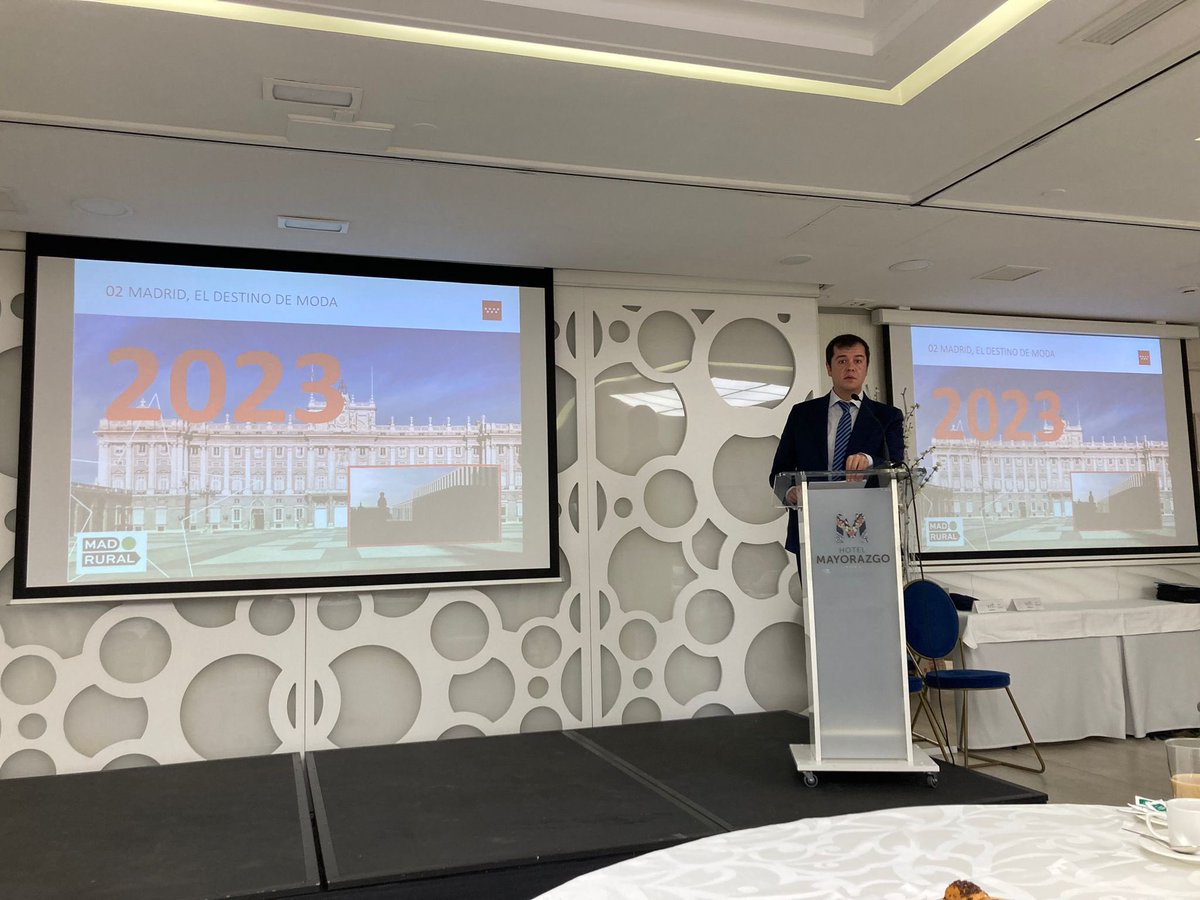 El atractivo de Madrid para el sector #MICE y en especial para los Viajes de Incentivo va más allá de la capital

Luis Martín Izquierdo, Director General de Turismo de Comunidad de Madrid, presentó '𝙀𝙡 𝙈𝙖𝙙𝙧𝙞𝙙 𝙦𝙪𝙚 𝙣𝙤 𝙩𝙚 𝙚𝙨𝙥𝙚𝙧𝙖𝙨'

madrural.com