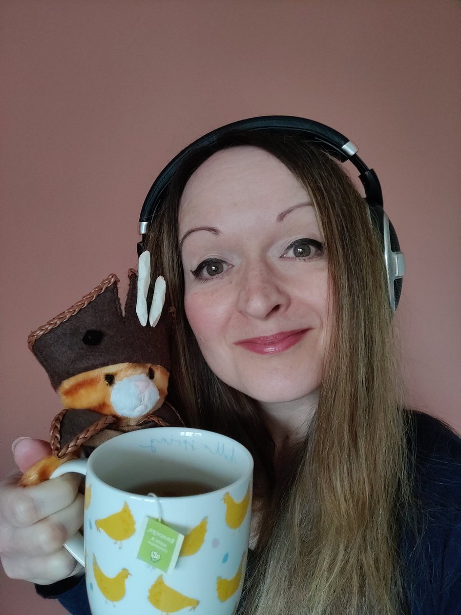 fluffyedge's tweet photo. Captain Tigerpants & I just wanted to wish everyone a happy #NationalTeaDay I've got some @teapigs Apple & Cinnamon on the go, though it looks like the Captain will get to it first!!
What's your favourite brew?
I've got a soft spot for #teapigs Jasmine Pearls green tea... https://t.co/5CAv2wmTwP