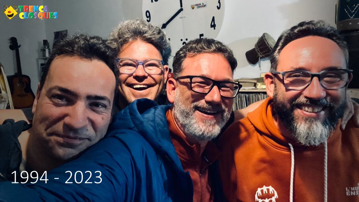 ctrencaclosques's tweet photo. Aquest Sant Jordi fem 29 anys! 29 anys des d'un dia de Sant Jordi a la Colònia de Sant Jordi el 1994. Gràcies per tots aquests anys. Salut i rialles! #trencaclosquesmallorca #santjordi #aniversari https://t.co/JsiY0szMlH