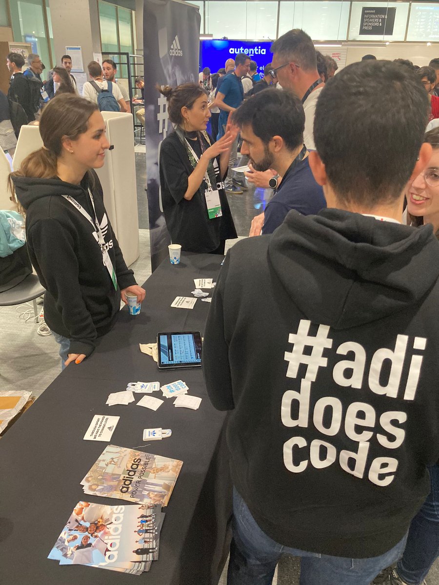 commitconf's tweet photo. #adidoescode es el agile tech mindset de @adidas donde deporte y Software se encuentran. Conócelo de primera mano en el stand que tienen en #commitconf, ¡no te lo pierdas! https://t.co/7dC4Q4PCOH