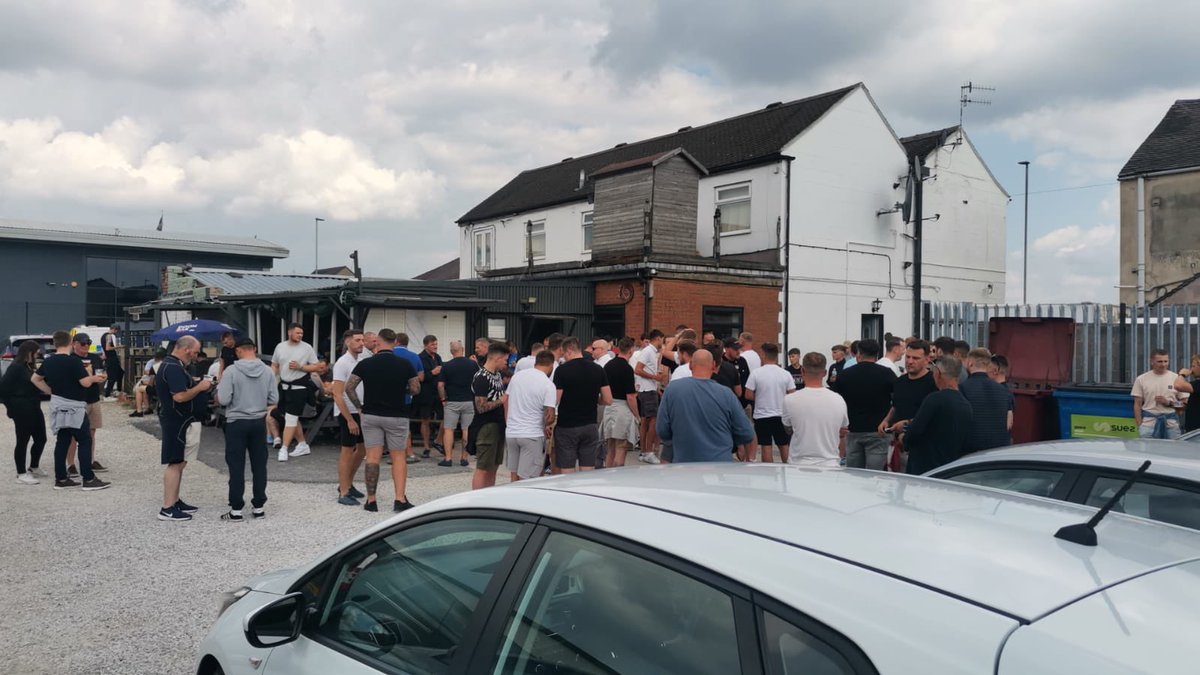 pub_whitehorse's tweet photo. @AwayDayPubs port vale v Bristol rovers Saturday away fans welcome 15 min walk 5 min drive St64ju white horse pub Tunstall https://t.co/cEau3j5kRr