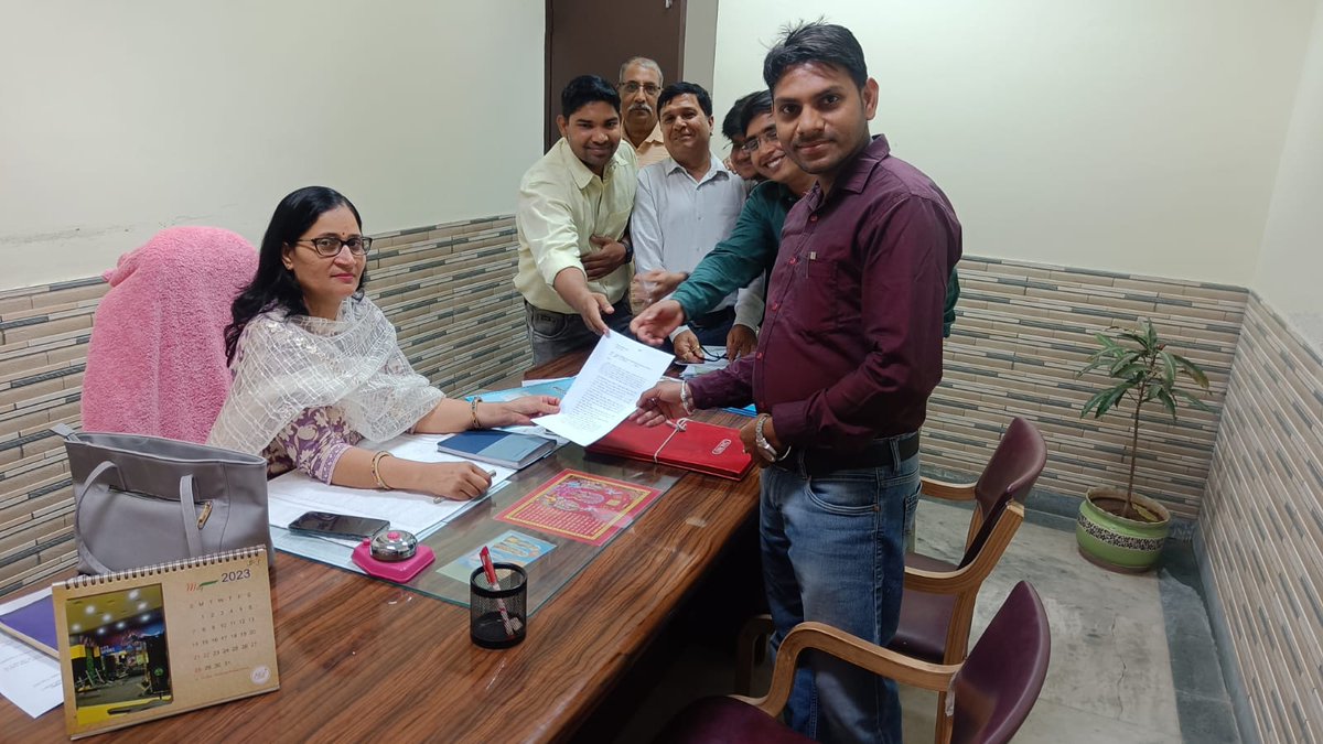 IT यूनियन राजस्थान के समस्त IT कार्मिक 24 अप्रैल से सामूहिक अवकाश पर रहेगे, जिसके सम्बन्ध में जिला ईकाई जयपुर द्वारा श्रीमान जिला कलक्टर महोदय व AD, DoIT&amp;C व उपखंड स्तर पर समस्त उपखंड अधिकारियो को आज ज्ञापन दिए गए.