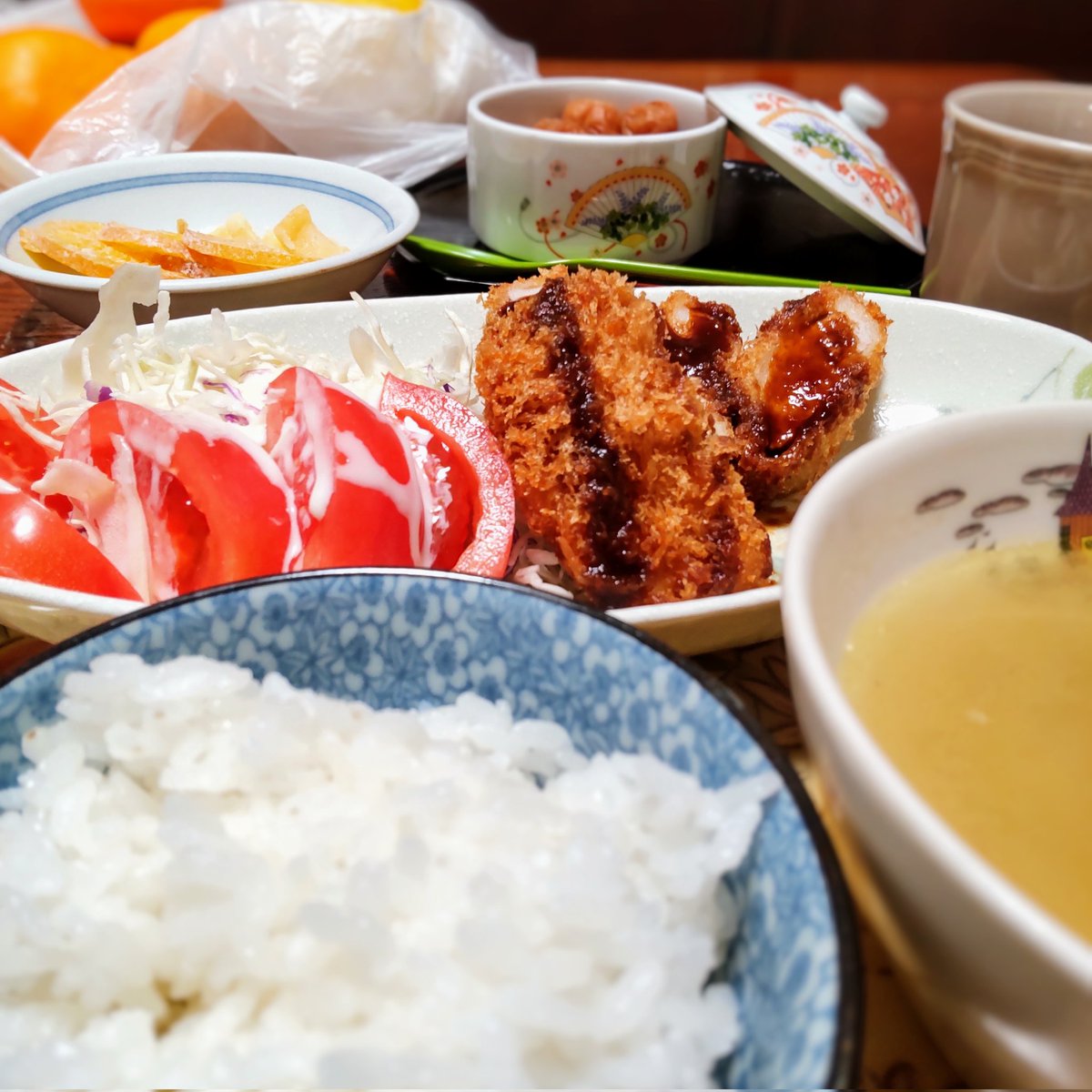 BeginnerZeros's tweet photo. @surpriseboss777 レンチン惣菜か湯煎調理で何となくカラッとした物が口に入ってなかったのが知らぬ鬱憤になってたと気付く晩餐ですぅ。☺️💕✨
やはり「焼く&amp;揚げる料理」は最強っすな‼️‼️✨ https://t.co/2JsDGjwSqU