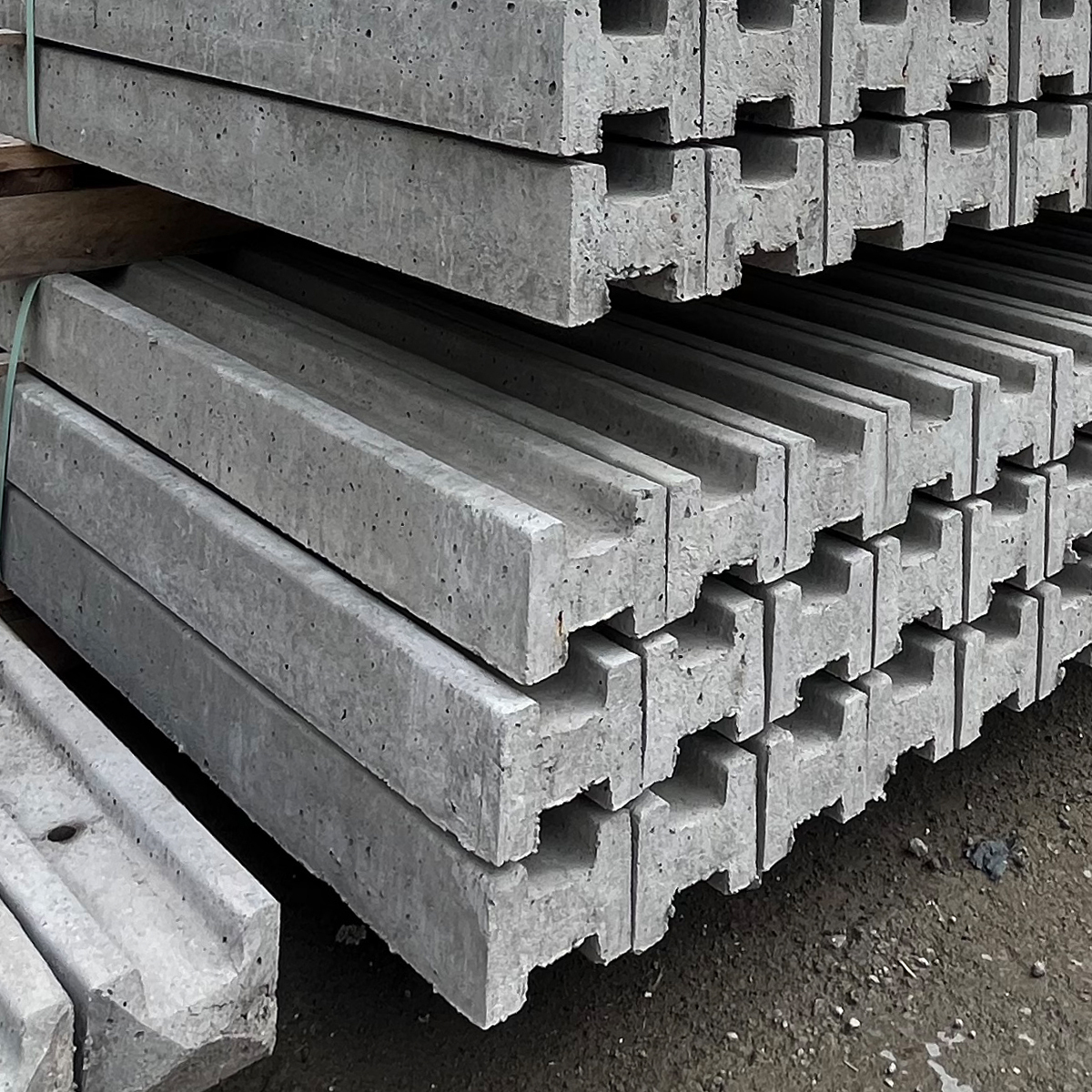 We understand the importance of reliable fencing.

That's why we stock a range of high-quality 2.4m and 2.7m concrete corner and end posts. These posts are the perfect choice for anyone looking to create a fence that can withstand the test of time.