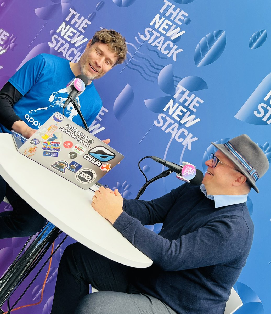 Another day another demo at <a href="/CloudNativeFdn/">CNCF</a> #kubeconEU! <a href="/LewisMarshall/">🏂 Lewis Marshall</a> of <a href="/appvia_io/">Appvia</a> shows <a href="/alexwilliams/">Alexander</a> how Wayfinder allows platform teams to operate at scale. #softwareengineering #wayfinder #developers #kubecon #amsterdam #demodays