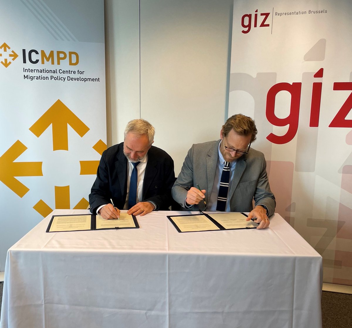 Big news: ICMPD and the <a href="/giz_gmbh/">GIZ</a> have signed a Memorandum of Understanding. This will enshrine our resolute intention to strengthen the exchange of complementary expertise, in order to work more effectively and with greater impact in our programmes. In addition, we aim to create
