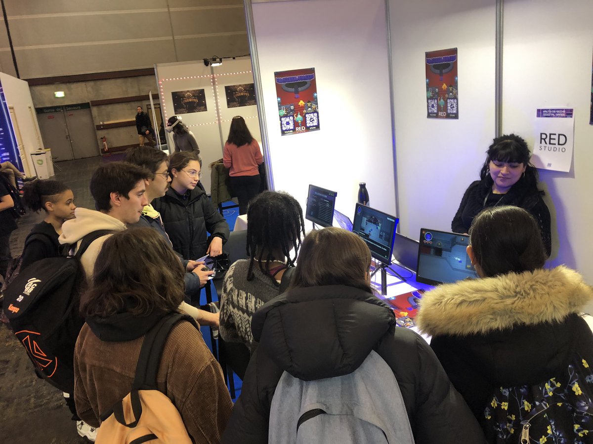 Ya du monde c'est agreable de voir que notre jeu plait autant :)