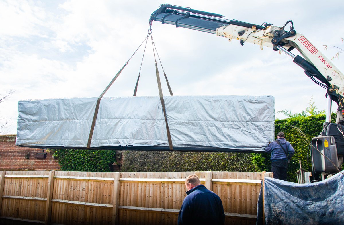 HOT TUB BARN BICESTER CALL 01869-932022 (@santaniell1) on Twitter photo 