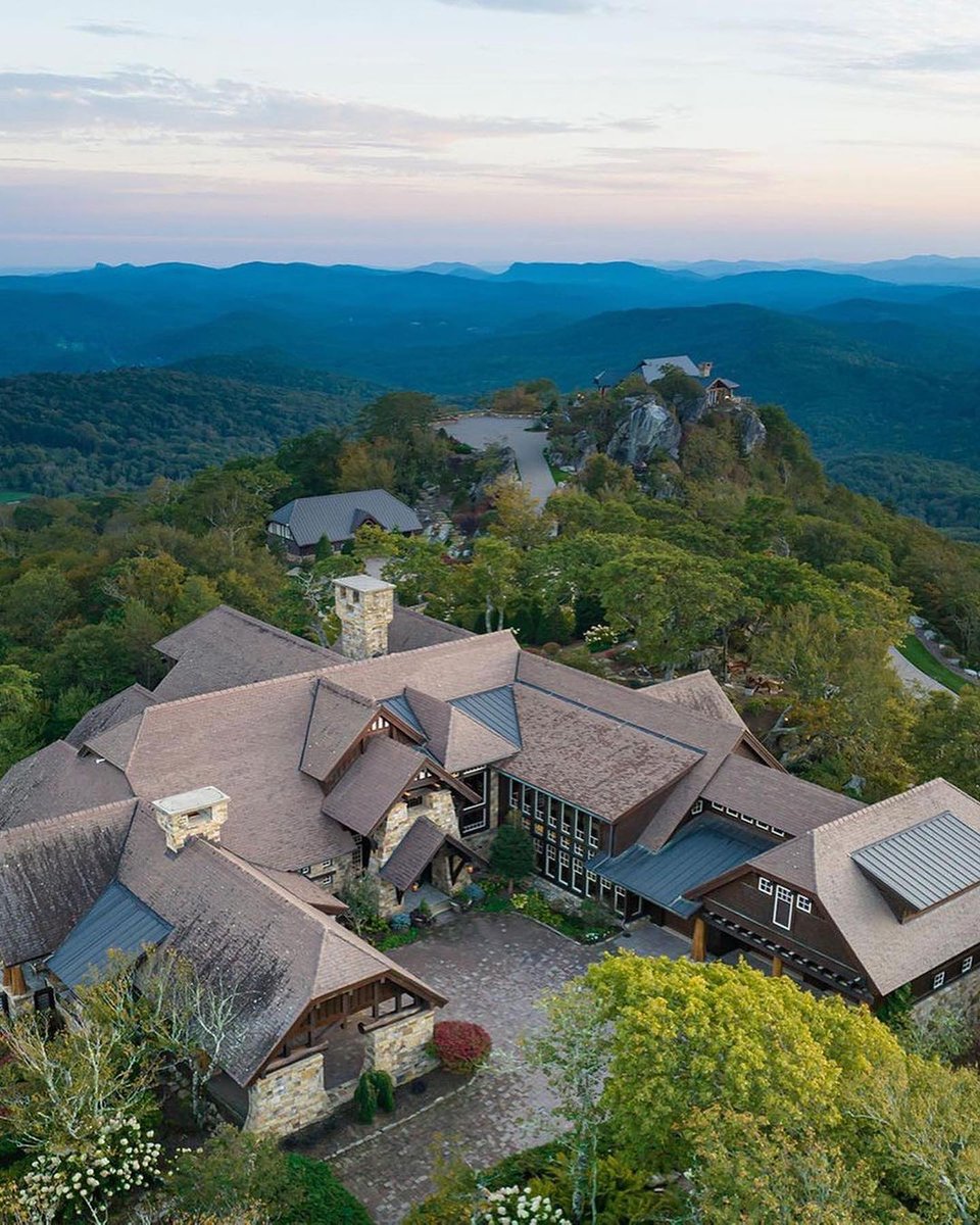 📊📈📉 9 out of 10 Americans would love a credit score between 760 and 850. 

Are you one of them? 
Contact our counselors

#3KINGZCONSULTING 👑👑👑
#3KC #Wealth #Credit #Luxury #Mansion #Business