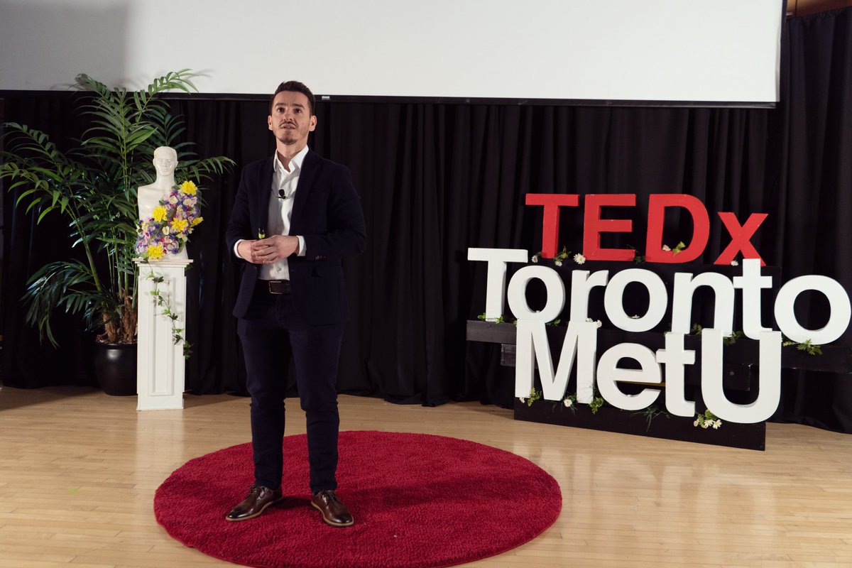 muka_taulant's tweet photo. Are scientists bullies?! The official photo of my #TedTalk in Toronto. The talk is about academic freedom! https://t.co/Upd4dhebXA