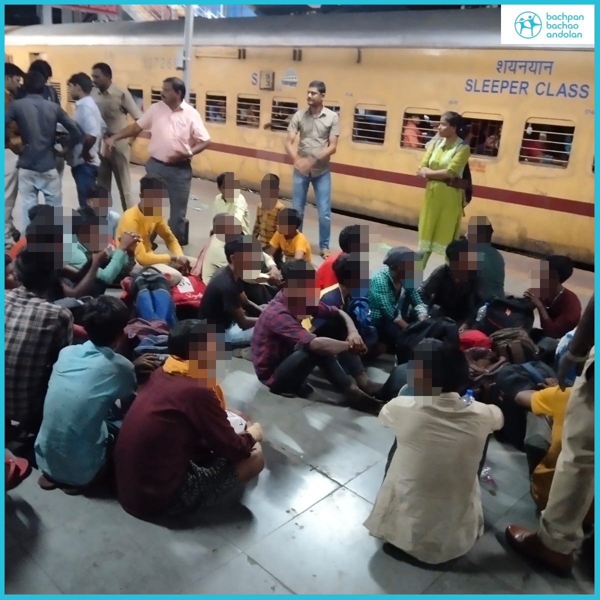 BBAIndia's tweet photo. #RescueAlert
Bachpan Bachao Andolan along with @RPF_INDIA , #Secunderabad in coordination with #GovernmentRailwayPolice , #DistrictChildProtectionUnit and #ChildWelfareCommittee rescued 54 children from a railway station in #Warangal, #Telangana and detained 13 #traffickers. https://t.co/xU6ojL55ae