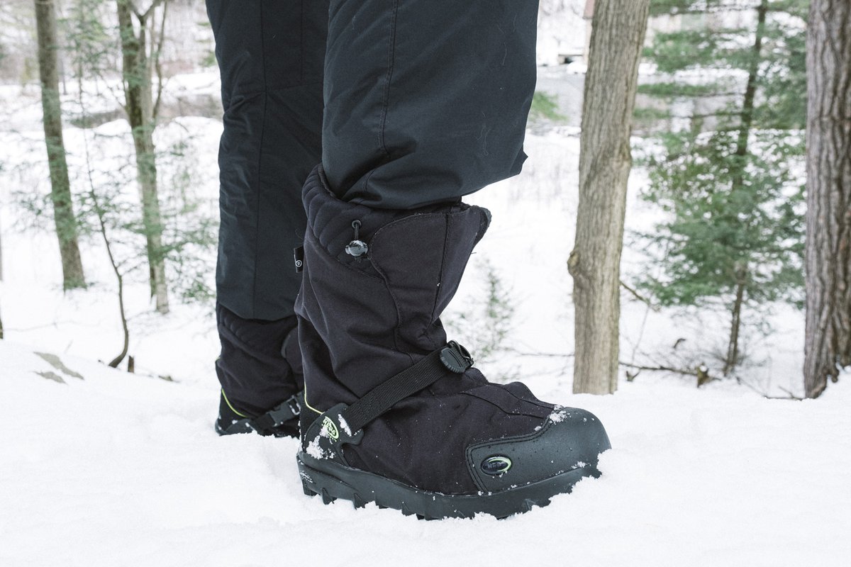 NEOSOvershoeCA's tweet photo. NEOS offer optimal safety and stability on icy surfaces and are ideal for people in all-weather professions:

Military
Police Force
Contractors
Hydro Workers

Volume discounts available for businesses and groups!

https://t.co/3jZs5HcR6B

#neosovershoe #gaters #volumediscount https://t.co/oep5WIKNAv