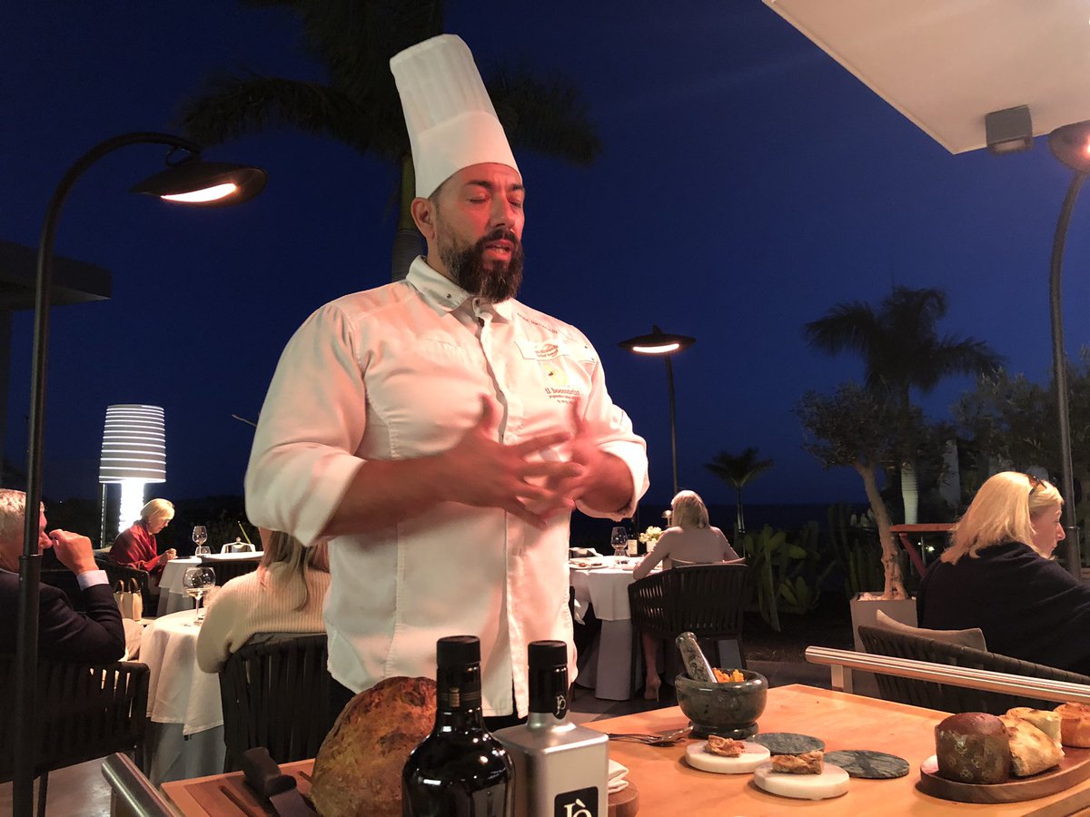 Uno de los mejores restaurantes italianos de España está en Tenerife. Il Bocconcino de Niki Pavanelli sube peldaños cada temporada. Tradición italiana y producto canario. Pastas caseras de punto impecable en platos de intenso sabor. Espaguetis, tortelini, cappelletto.